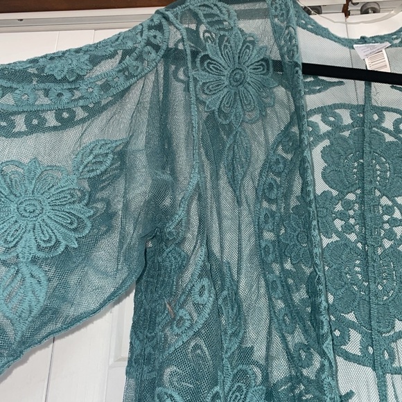 🛑Sold🛑 Green Lace Kimono S/M - Picture 2 of 6